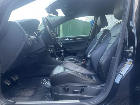 Used 2017 Volkswagen Golf R 4-Door AWD/4WD image 20