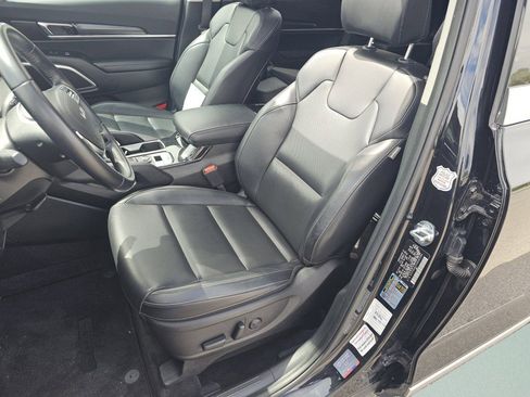 Used 2025 Kia Telluride S AWD/4WD image 6