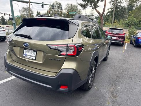 Used 2025 Subaru Outback Onyx Edition AWD/4WD image 5