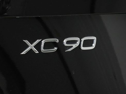 Certified 2024 Volvo XC90 T8 Plus w/ Protection Package Premier AWD/4WD image 19