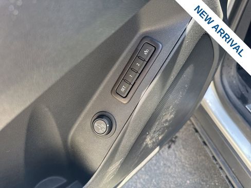 Used 2021 Chevrolet Equinox Premier AWD/4WD image 19