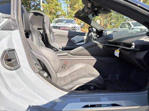 Used 2025 Chevrolet Corvette E-Ray w/ ZER Performance Package image 33