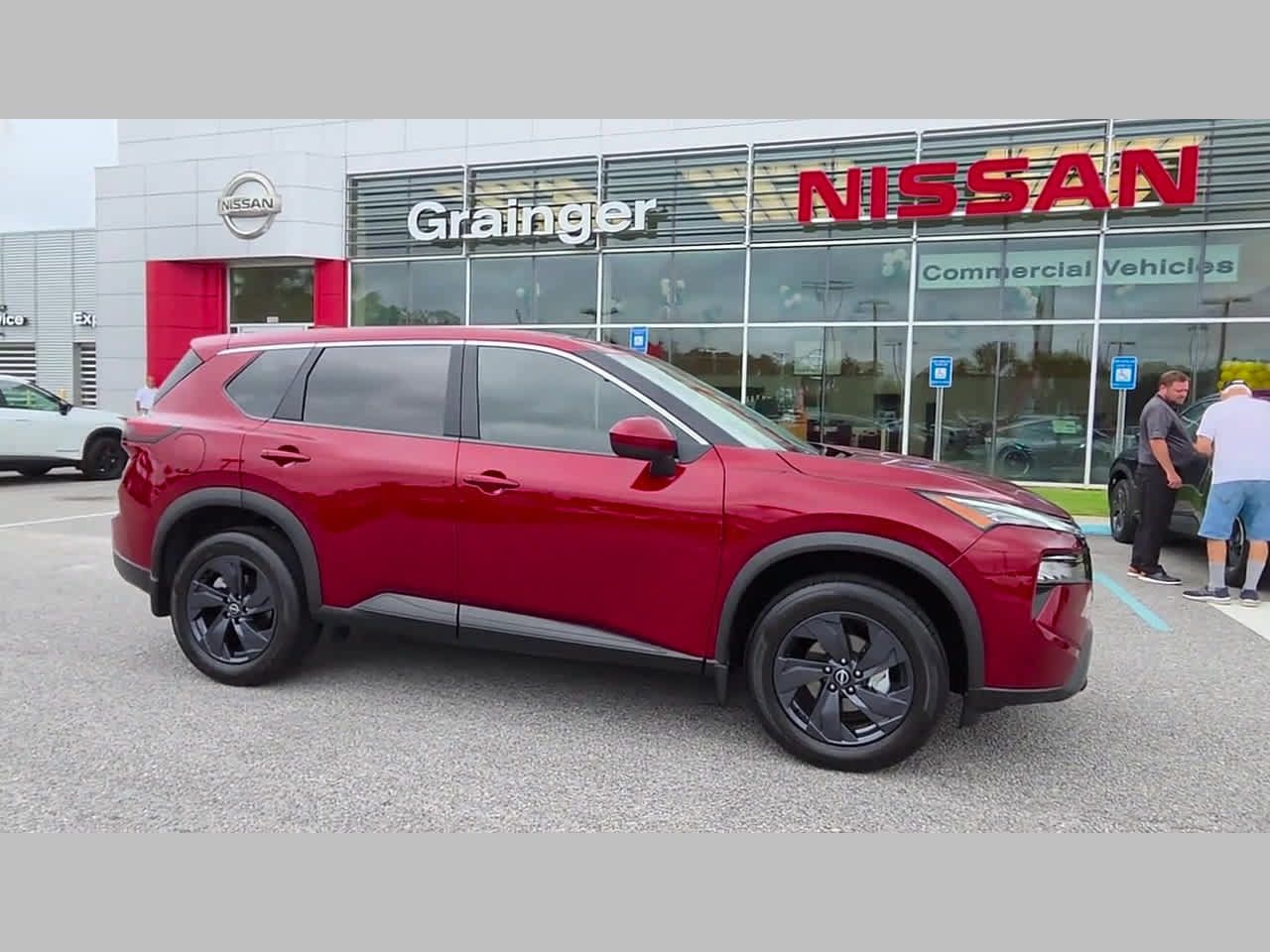 Used 2026 Nissan Rogue SV FWD image 38