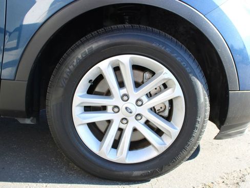 Used 2017 Ford Explorer XLT w/ Equipment Group 201A image 15