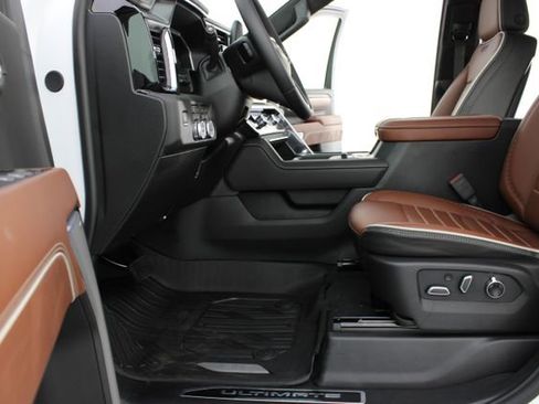 New 2026 GMC Sierra 3500 Denali Ultimate AWD/4WD image 21