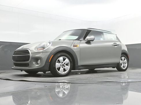 Used 2019 MINI Cooper 2-Door Hardtop FWD image 35
