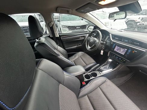 Used 2017 Toyota Corolla SE image 24