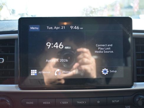 Used 2022 Hyundai Venue SE image 18