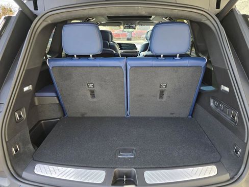 New 2026 Cadillac Vistiq Premium Luxury AWD/4WD image 9