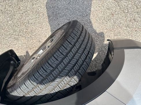 Used 2017 Honda CR-V EX-L image 4