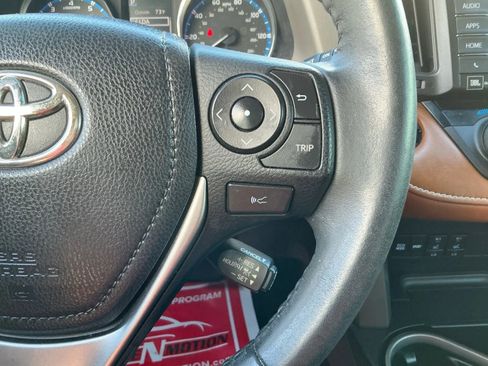 Used 2018 Toyota RAV4 Limited w/ Advanced Technology Package image 27