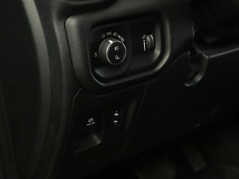 Used 2022 RAM 1500 Big Horn AWD/4WD image 8