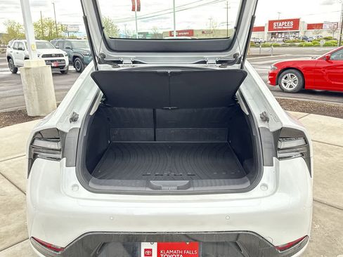 Used 2024 Toyota Prius Prime image 6