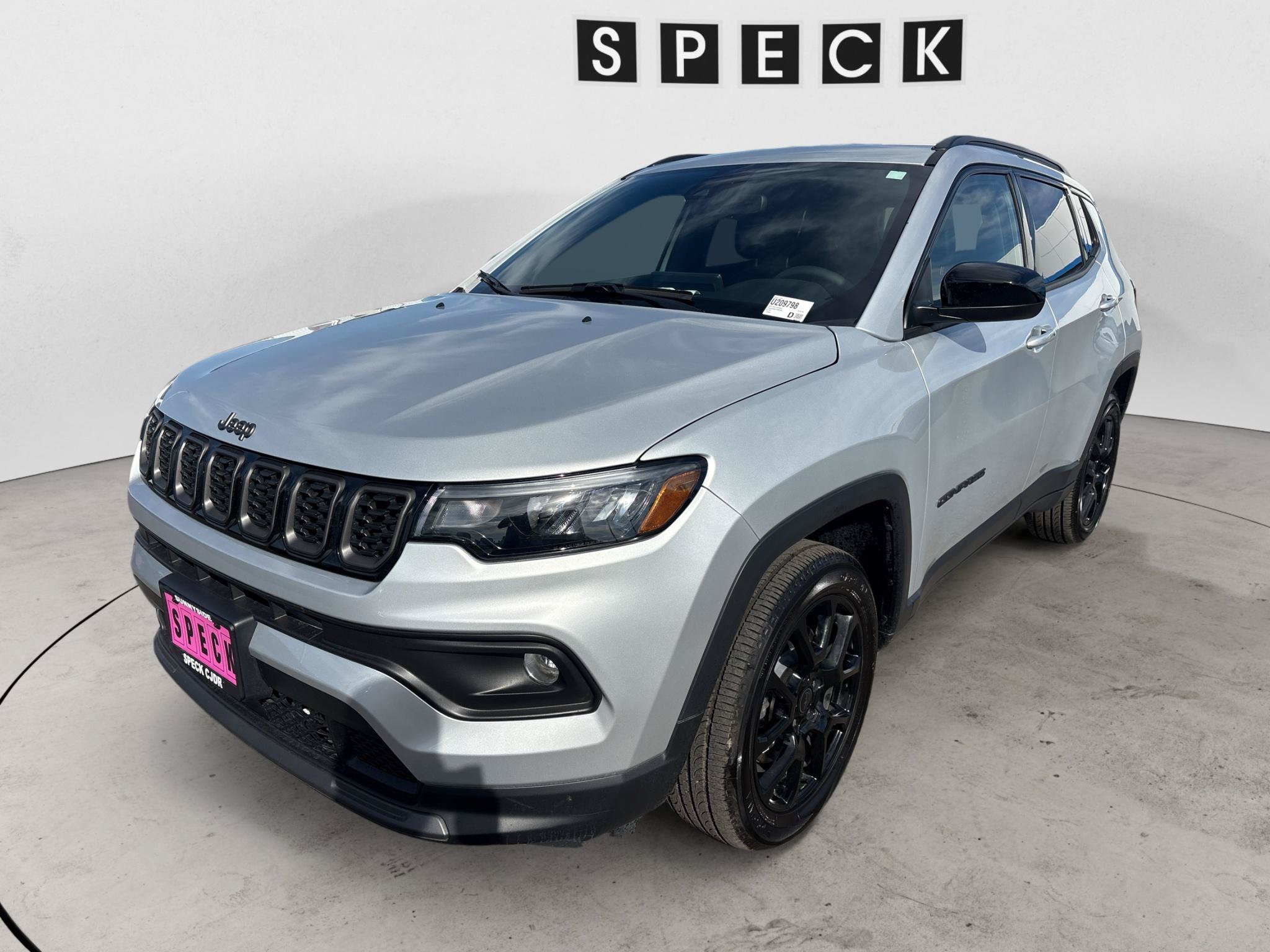 Used 2026 Jeep Compass Latitude AWD/4WD image 1
