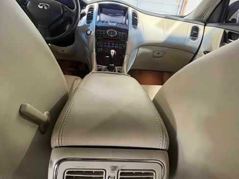 Used 2017 INFINITI QX50 2WD w/ Premium Plus Package image 6