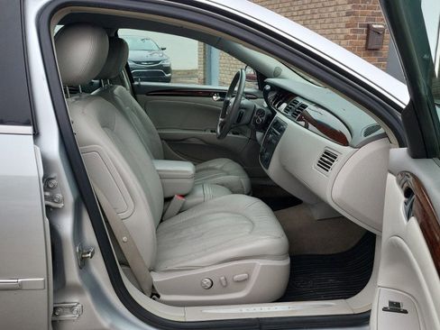 Used 2010 Buick Lucerne CXL w/ Driver Confidence Package image 17