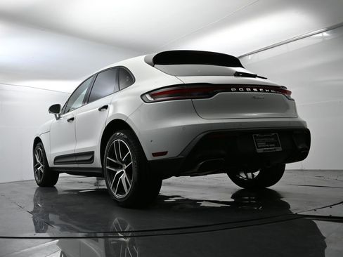 Certified 2024 Porsche Macan image 47