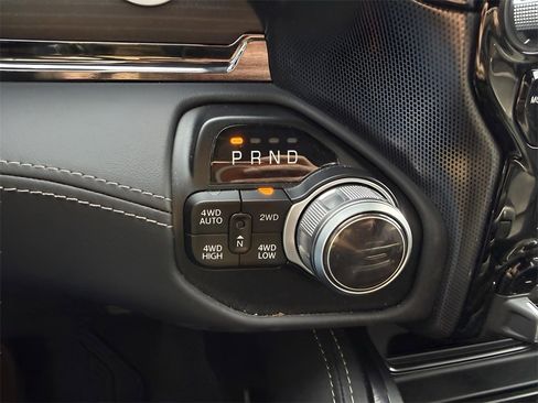 Used 2022 RAM 1500 Limited w/ Body-Colour Bumper Group image 26