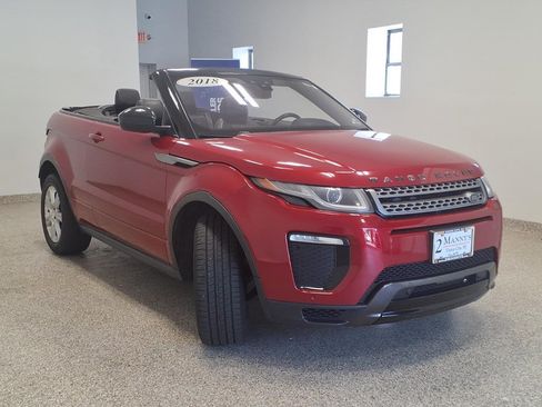 Used 2018 Land Rover Range Rover Evoque SE Dynamic AWD/4WD image 3