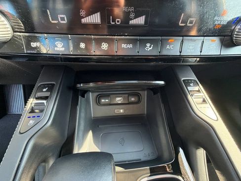 Used 2022 Kia Telluride EX w/ EX Premium Package AWD/4WD image 31