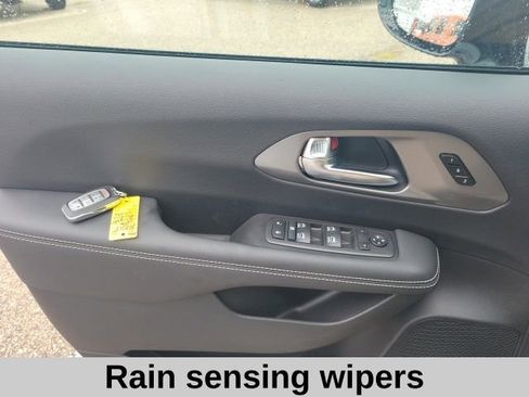 New 2026 Chrysler Pacifica Select w/ S Appearance Package image 16