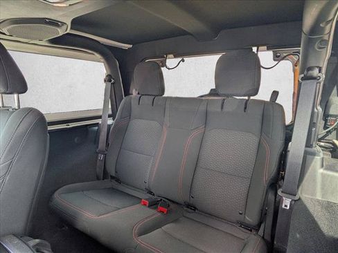 Used 2022 Jeep Wrangler Rubicon AWD/4WD image 15