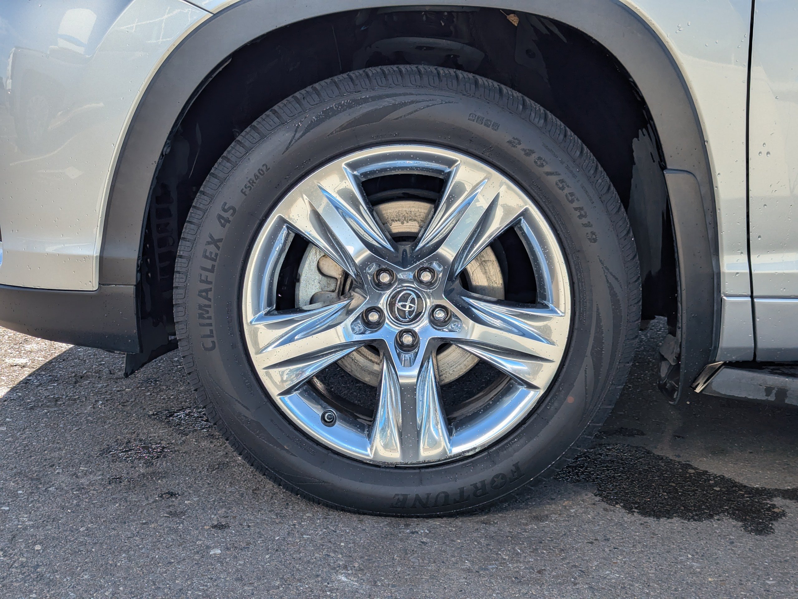 Used 2019 Toyota Highlander Limited AWD/4WD image 50