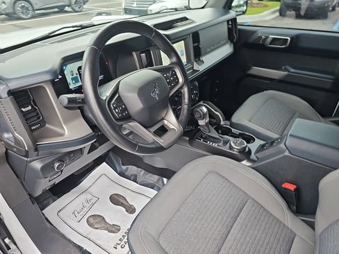 Used 2022 Ford Bronco Outer Banks AWD/4WD image 13