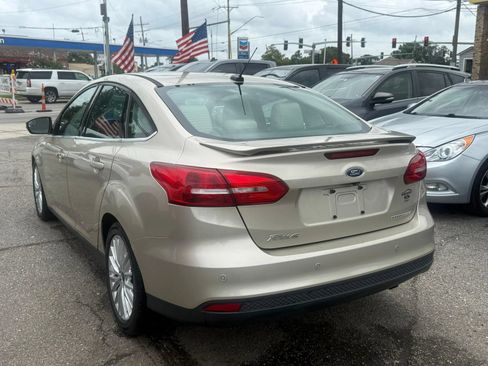 Used 2018 Ford Focus Titanium FWD image 7