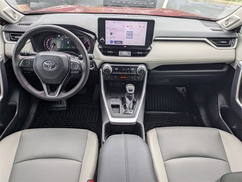 Used 2025 Toyota RAV4 XLE Premium image 16