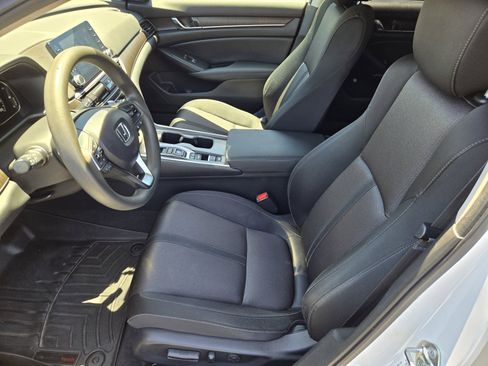 Used 2019 Honda Accord EX image 15