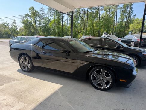 Used 2012 Dodge Challenger R/T RWD image 2