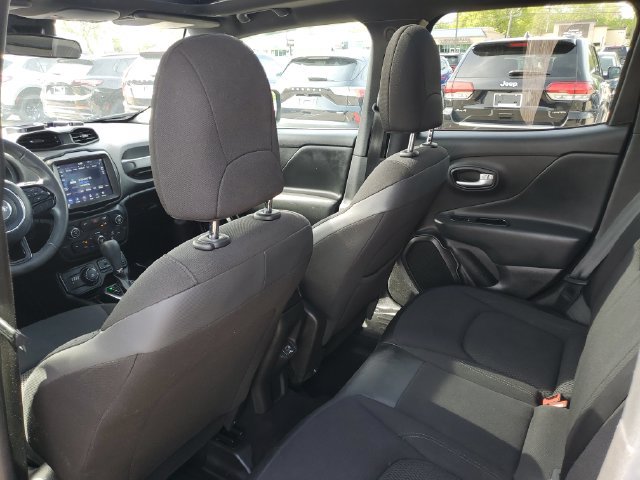 Used 2022 Jeep Renegade Altitude w/ Sun/Sound Group AWD/4WD image 32