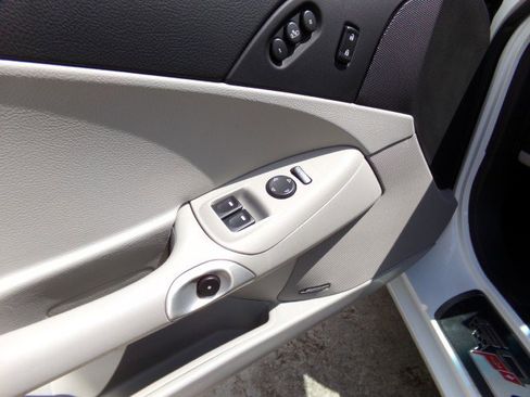 Used 2013 Chevrolet Corvette Grand Sport w/ 3LT Preferred Equipment Group RWD image 15