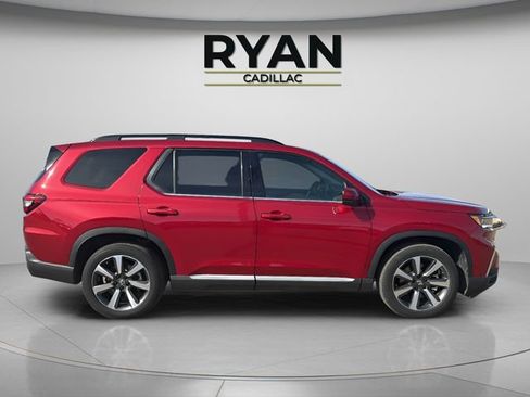 Certified 2025 Honda Pilot Elite image 9