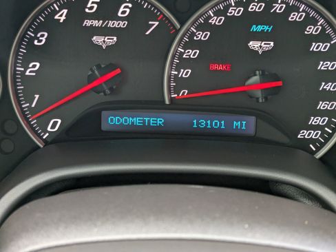 Used 2013 Chevrolet Corvette 427 w/ 1SC Preferred Equipment Group RWD image 26