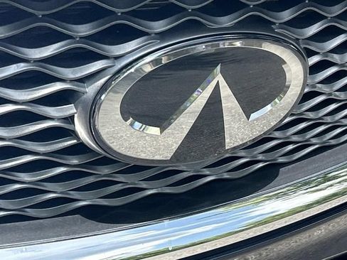 Certified 2025 INFINITI QX50 Luxe AWD/4WD image 11