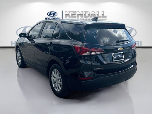 Used 2024 Chevrolet Equinox LS w/ LS Convenience Package FWD image 4