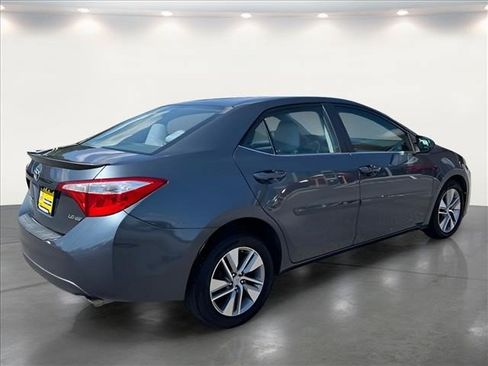 Used 2015 Toyota Corolla LE FWD image 3