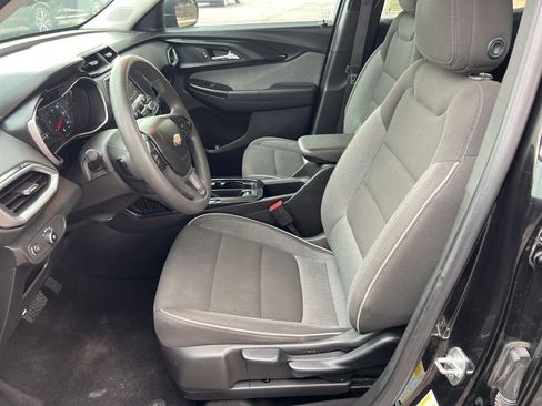 Used 2021 Chevrolet TrailBlazer LS w/ LPO, Blackout Package image 20