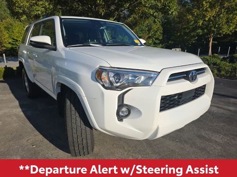 Used 2023 Toyota 4Runner SR5 Premium image 10