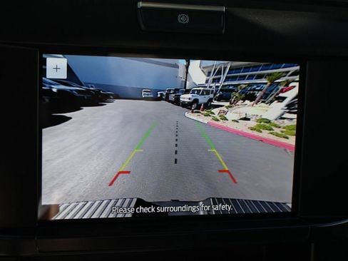 Certified 2025 Ford F250 XLT image 32