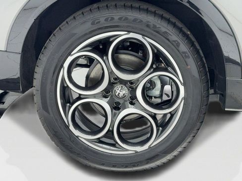 New 2025 Alfa Romeo Tonale w/ Premium Package AWD/4WD image 48