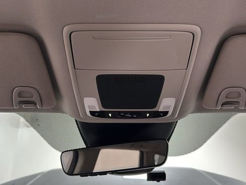 Used 2024 Honda Pilot EX-L image 11