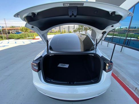 Used 2021 Tesla Model 3 Standard Range Plus RWD image 22