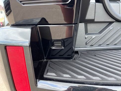 New 2025 GMC Hummer EV 3X image 56