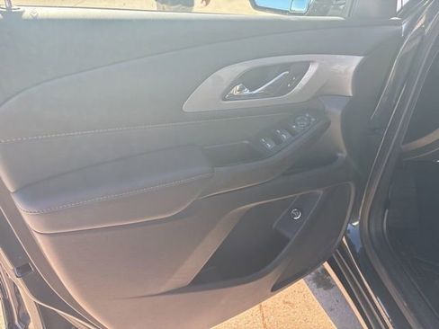 Certified 2020 Chevrolet Traverse LT w/ Driver Confidence II Package image 16