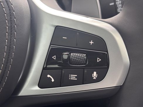 Used 2026 BMW X5 xDrive40i w/ Executive Package image 11