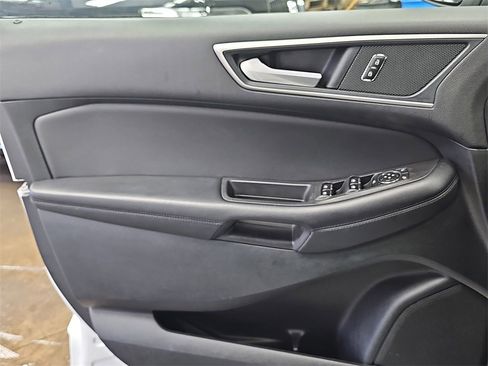 Used 2024 Ford Edge SEL image 24