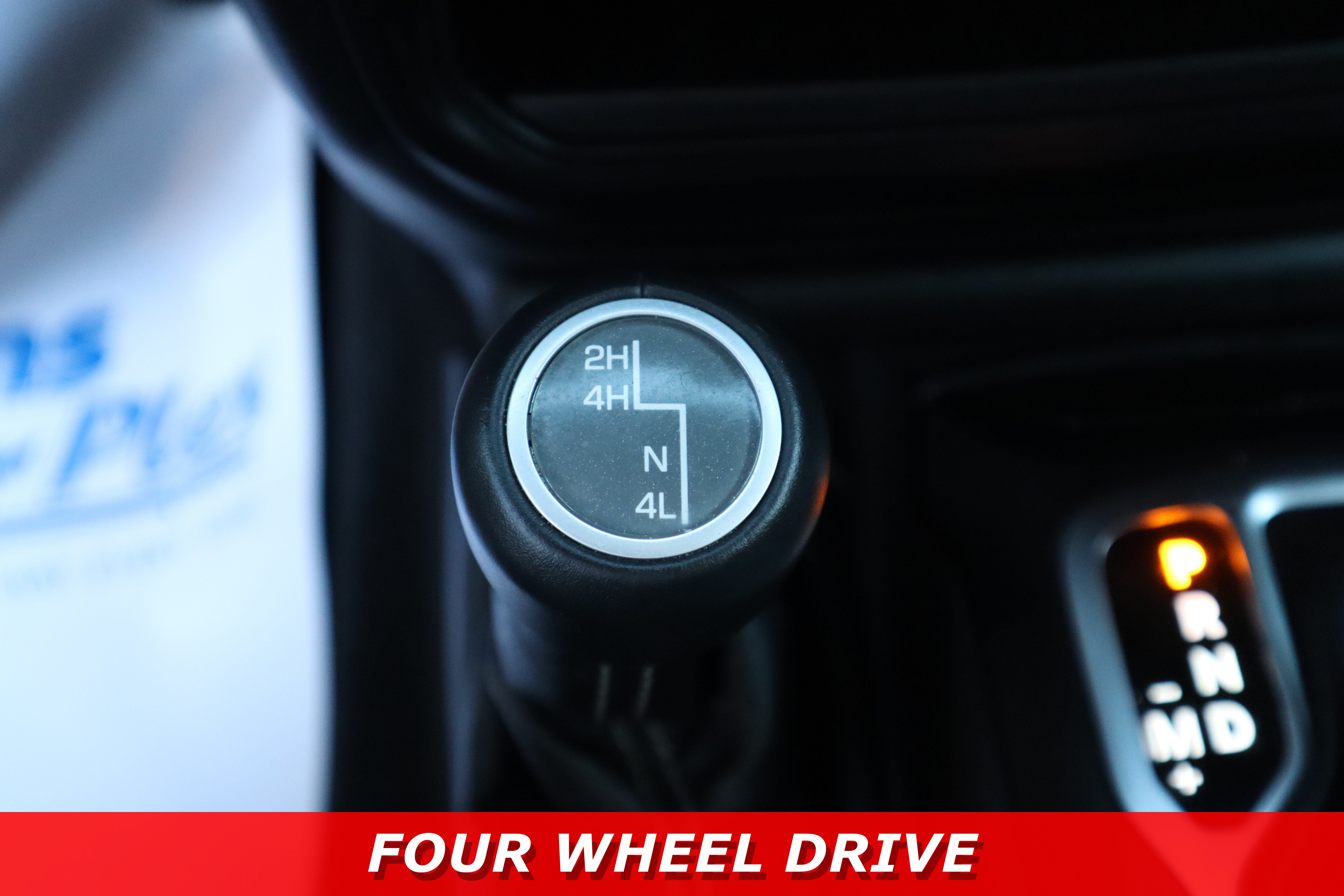 Used 2018 Jeep Wrangler Unlimited Sahara w/ Dual Top Group AWD/4WD image 22